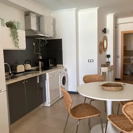 Apartment 3 Bedroom Sea View